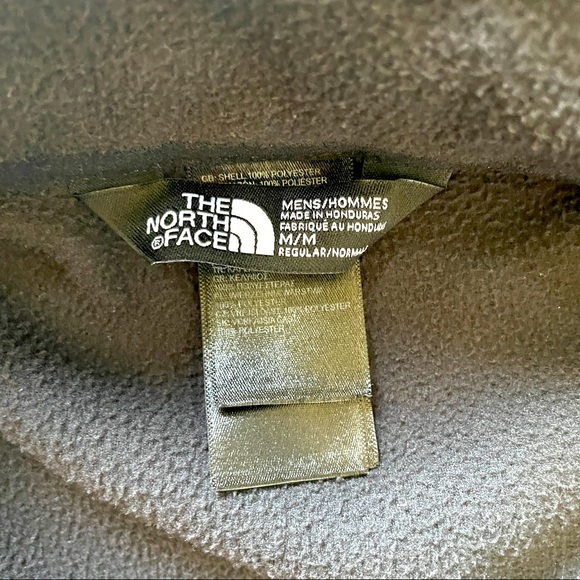 The NorthFace Fleece Half-Zip - Picture 5 of 9